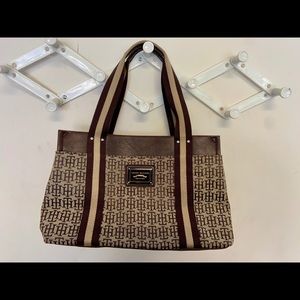 Tommy hilfiger handbag